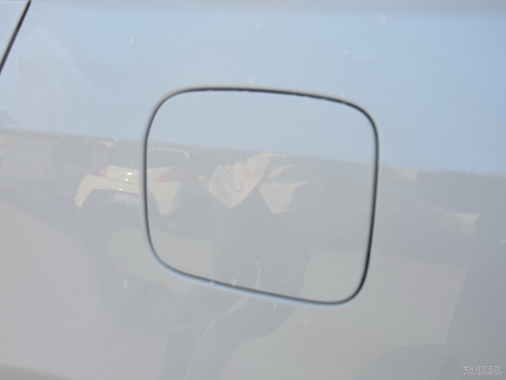 冰晶白新帝豪車身外觀圖片