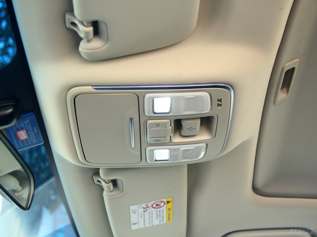 冰晶白帝豪GL車廂內(nèi)飾圖片