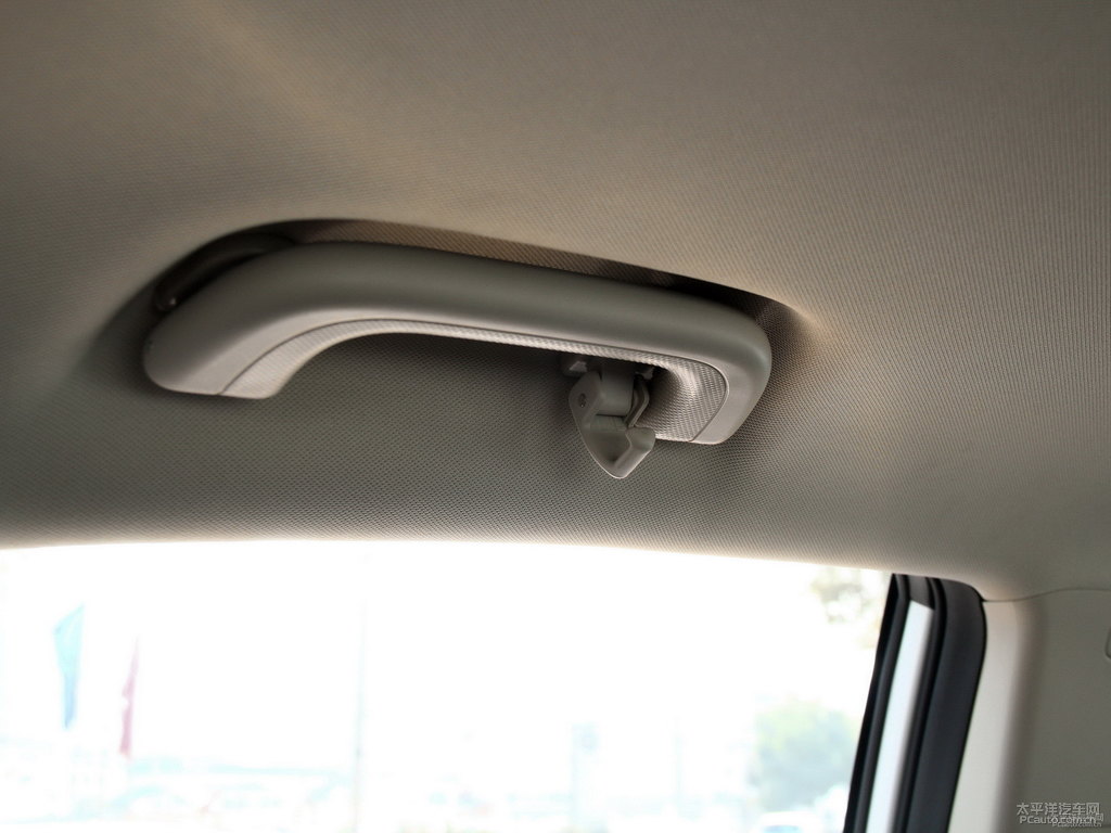 冰晶白帝豪GL車廂內(nèi)飾圖片