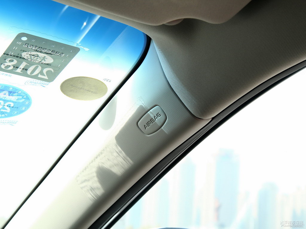 冰晶白帝豪GL車廂內(nèi)飾圖片