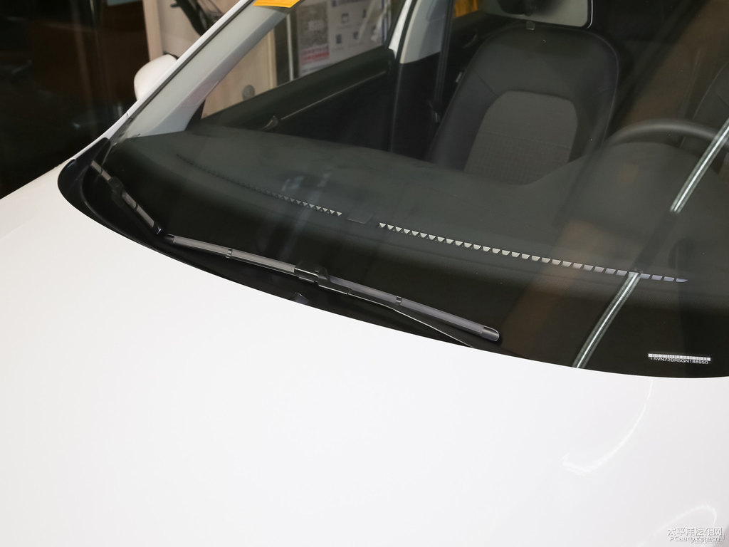 平安白桑塔納車身外觀圖片