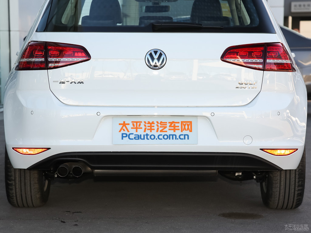 極地白高爾夫車尾外觀圖片