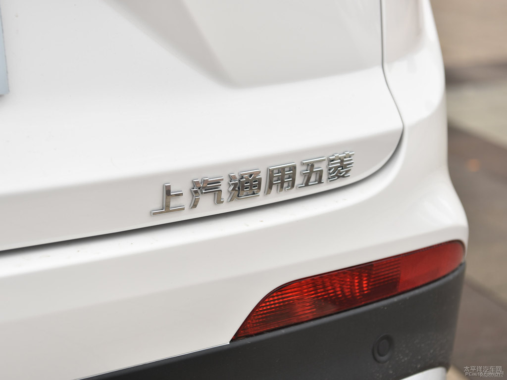 糖果白寶駿510車尾外觀圖片