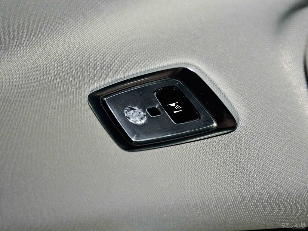 楓木棕沃爾沃S90車廂內(nèi)飾圖片