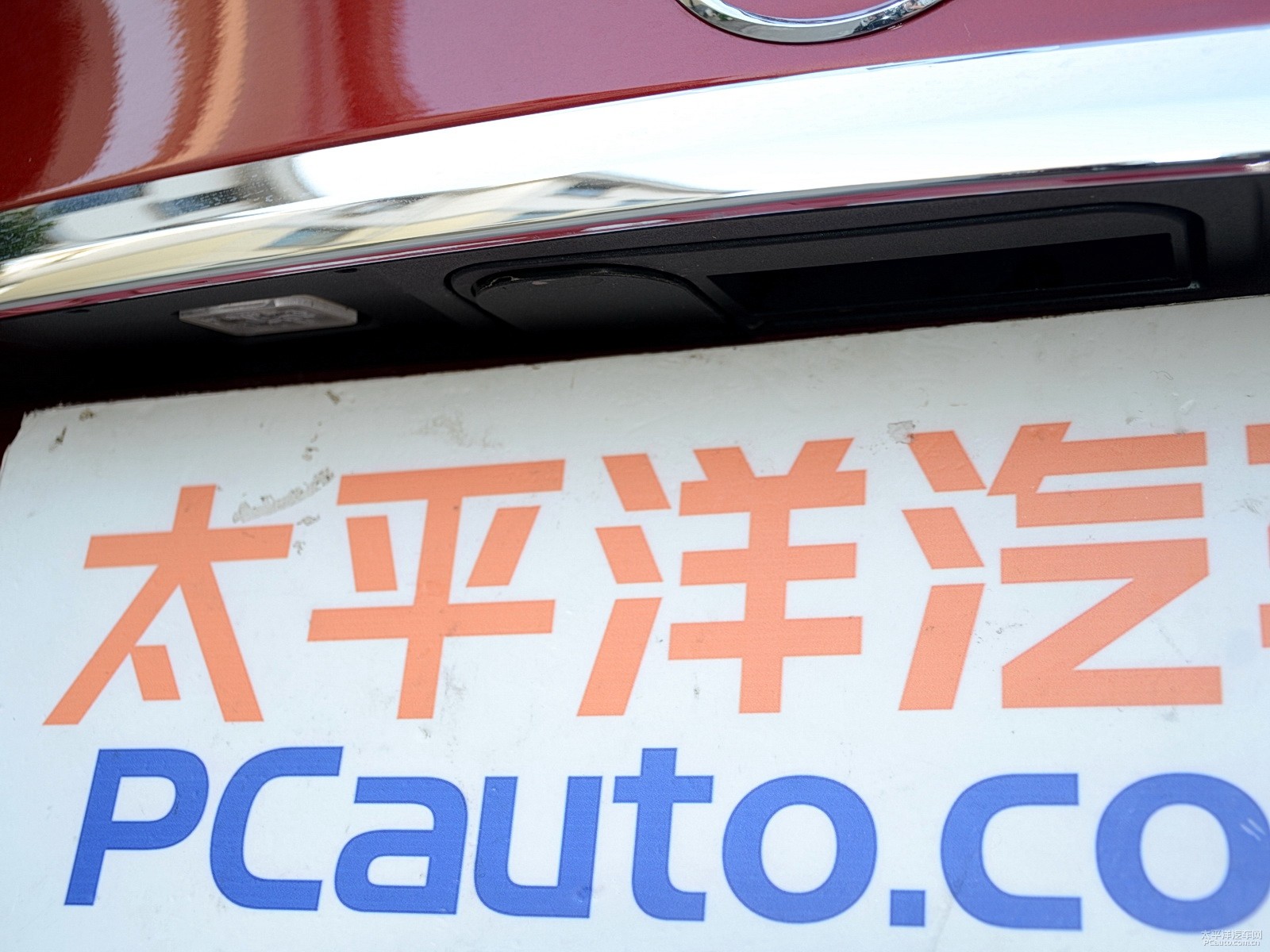奔馳C級(jí)外觀高清大圖