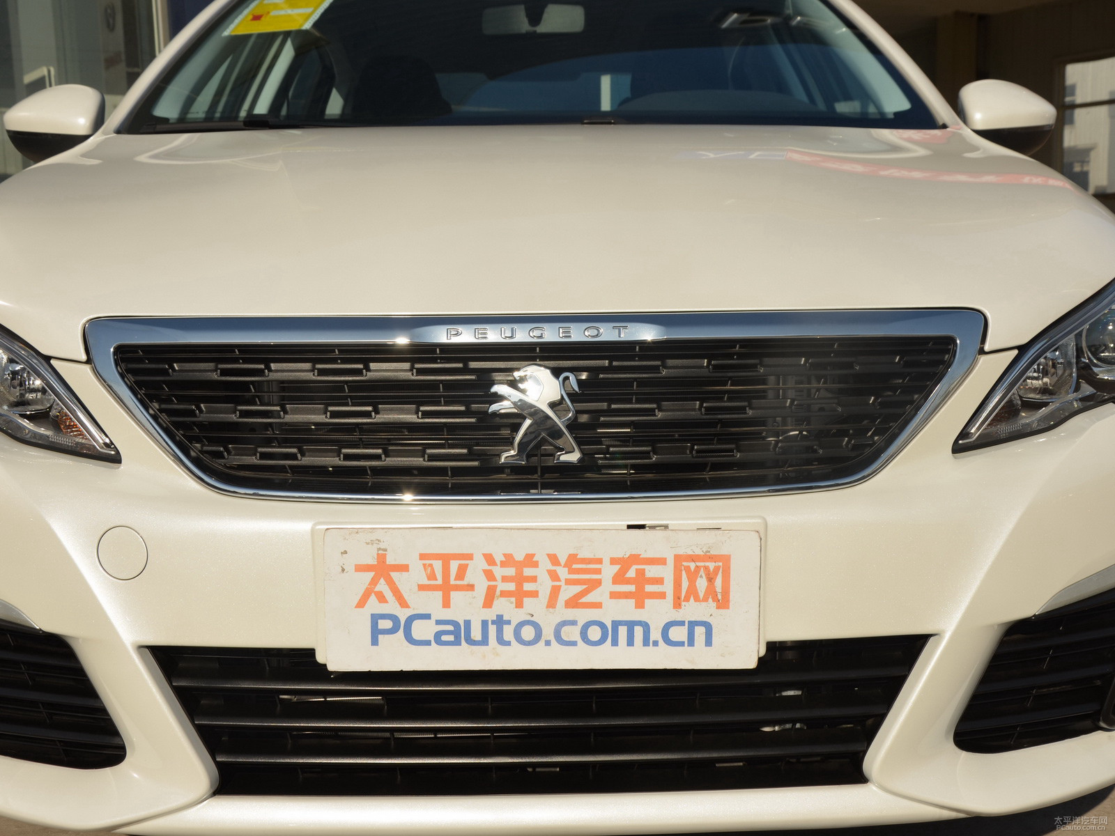 標(biāo)致308外觀高清大圖