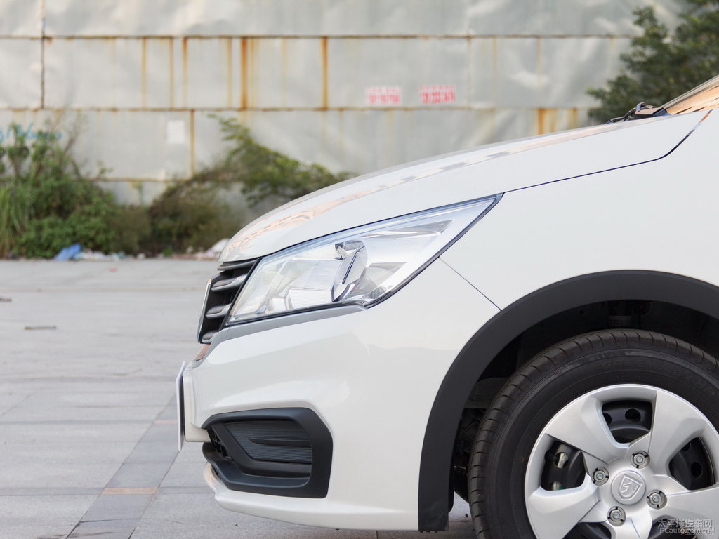 糖果白寶駿310車(chē)頭外觀圖片