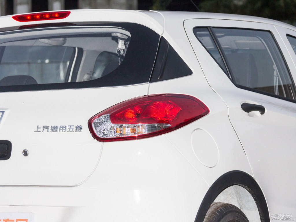 糖果白寶駿310車(chē)尾外觀圖片