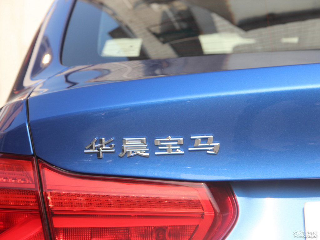 埃托斯藍(lán)寶馬1系車尾外觀圖片