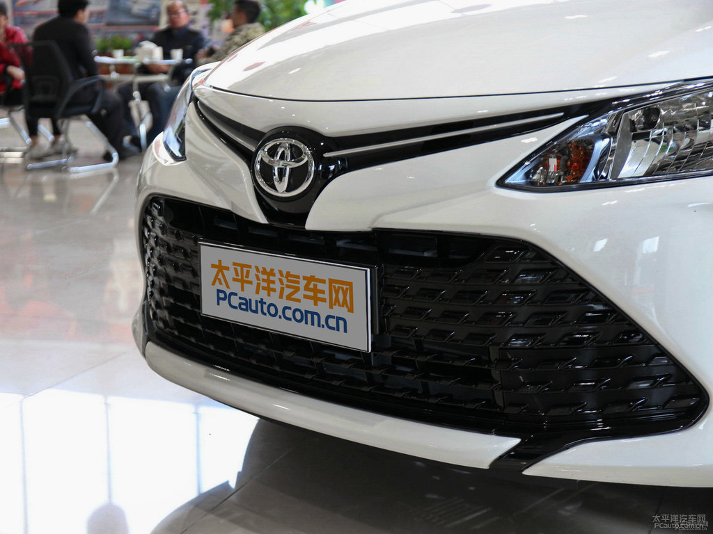 極光白威馳FS車頭外觀圖片
