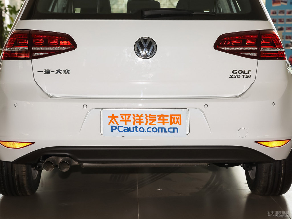 極地白高爾夫車尾外觀圖片