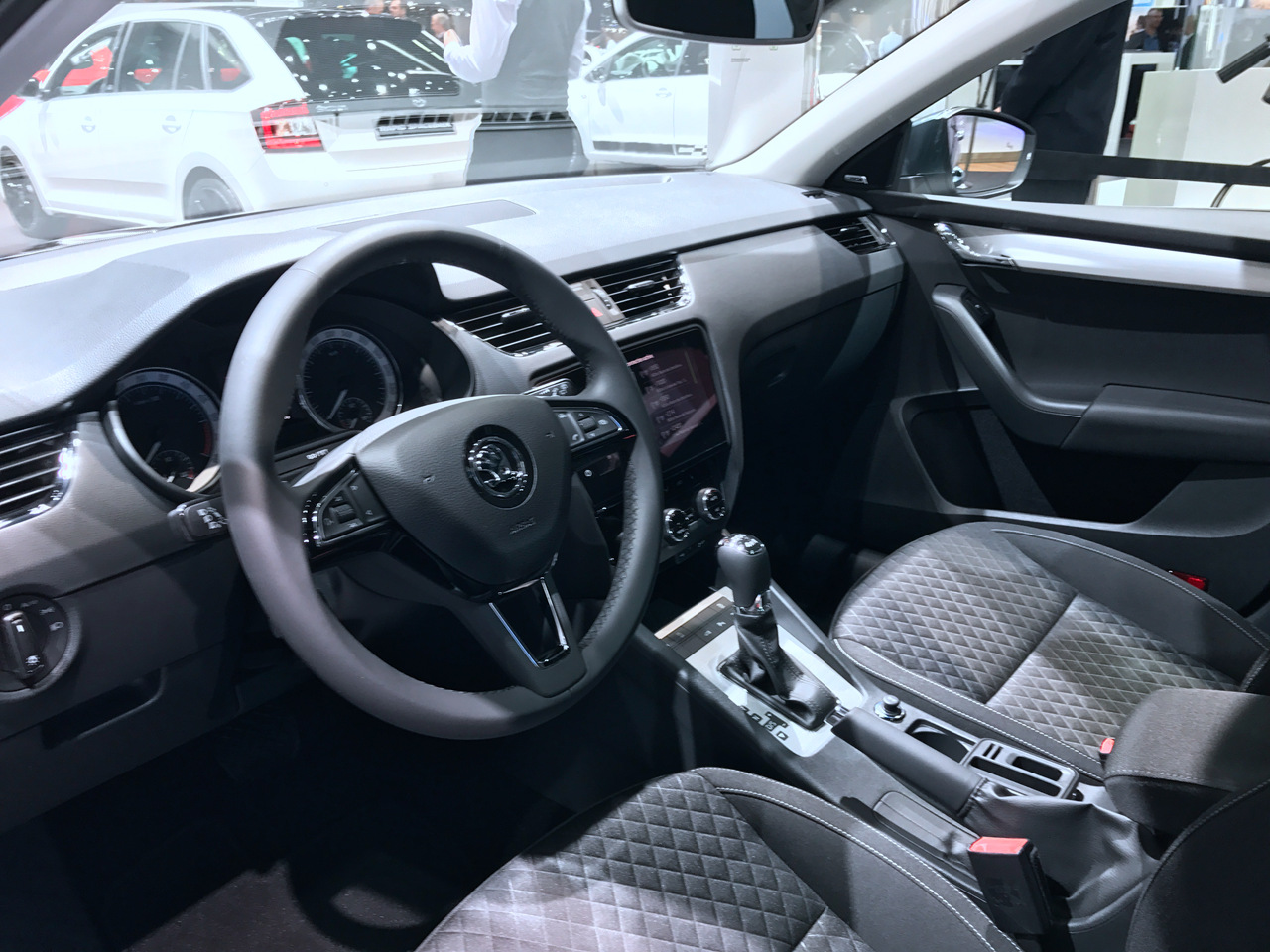 明銳(進口)車展高清大圖