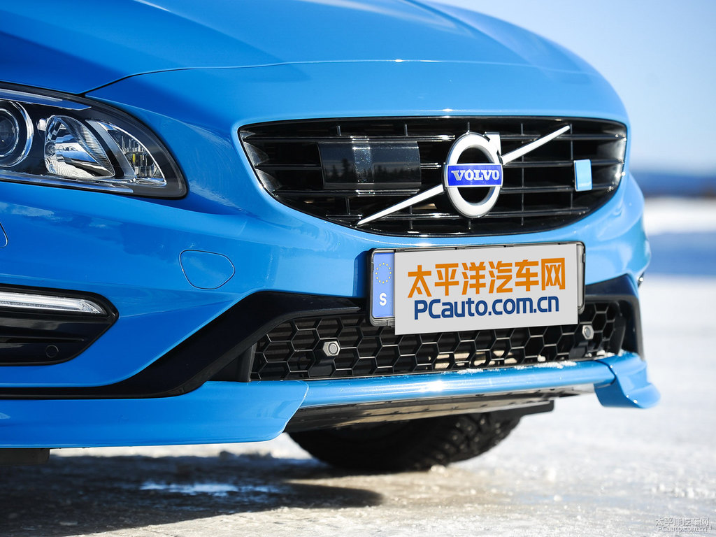 魅惑藍(lán)沃爾沃V60車頭外觀圖片