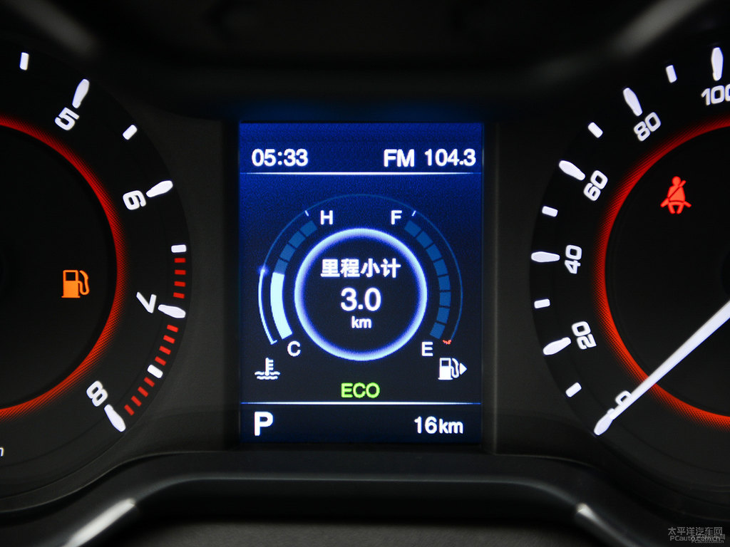 鎏光橙艾瑞澤5中控內(nèi)飾圖片