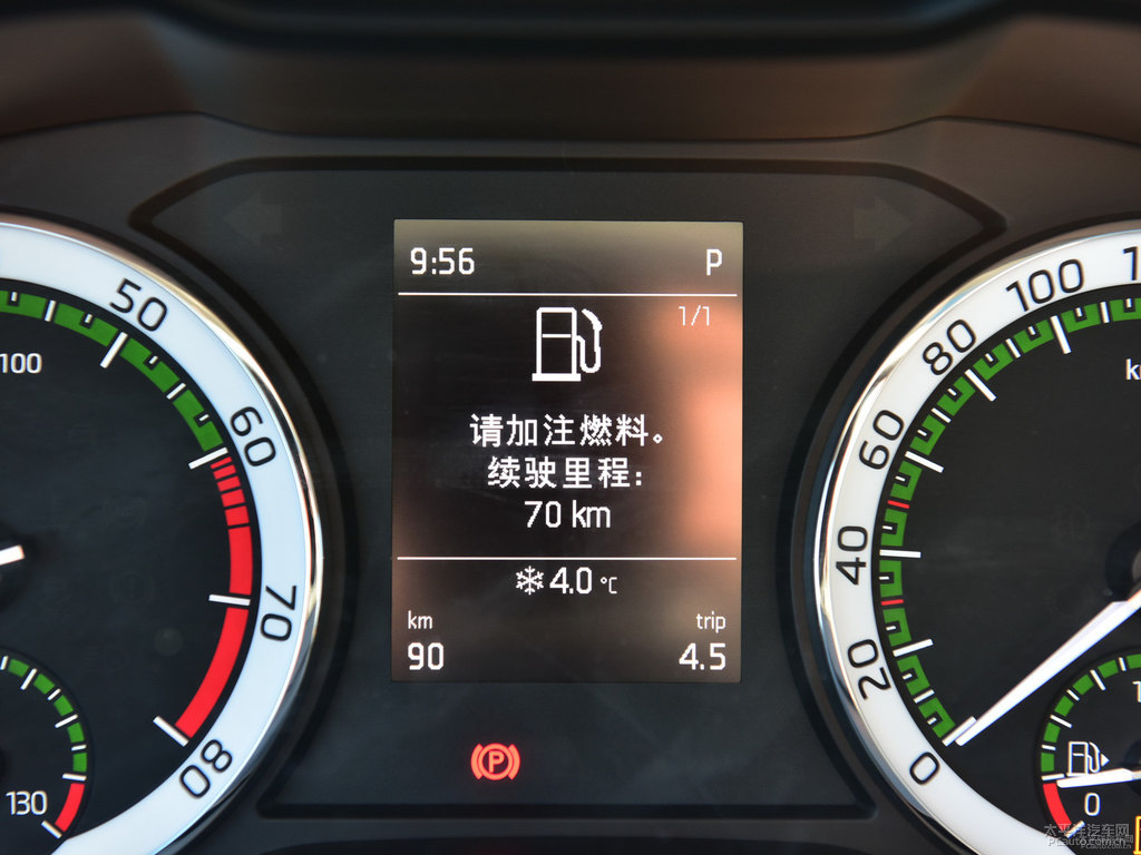 檀木棕柯迪亞克中控內(nèi)飾圖片