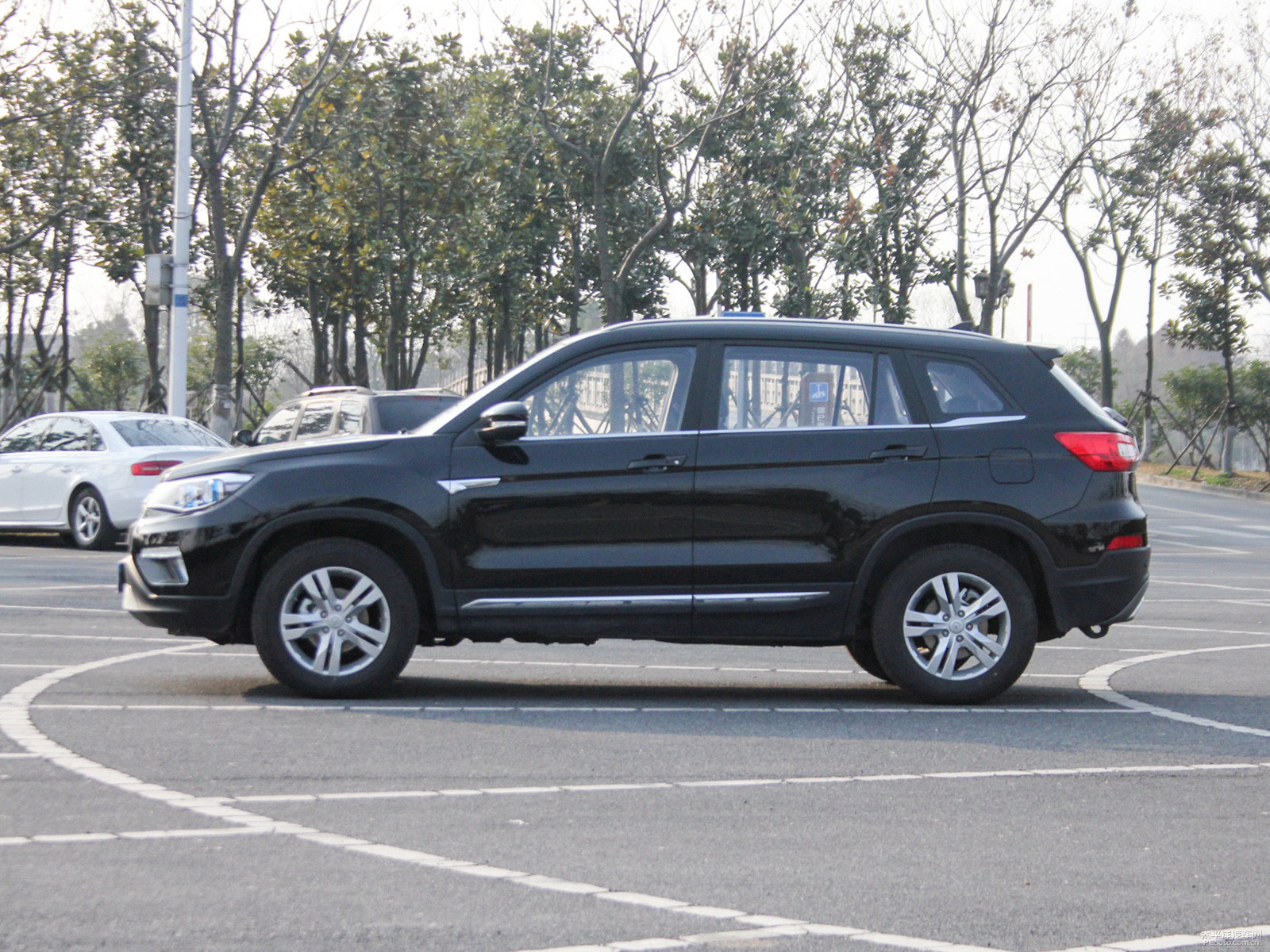 長(zhǎng)安CS75外觀高清大圖