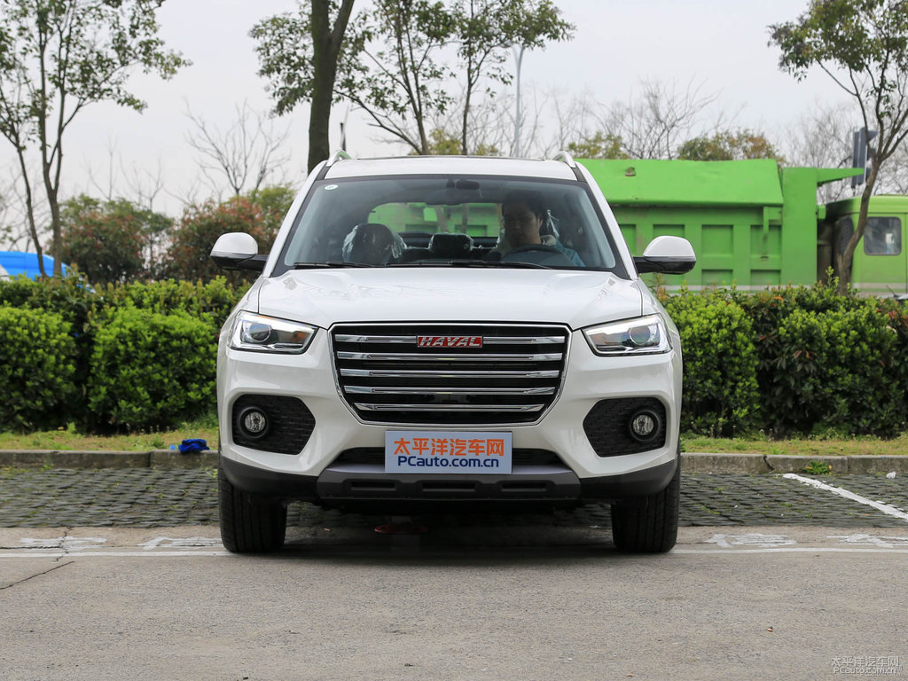 極地白哈弗H6 Coupe整車外觀外觀圖片