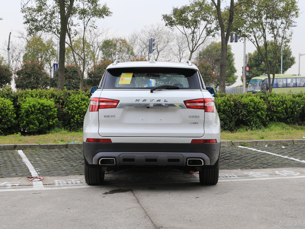 極地白哈弗H6 Coupe整車外觀外觀圖片