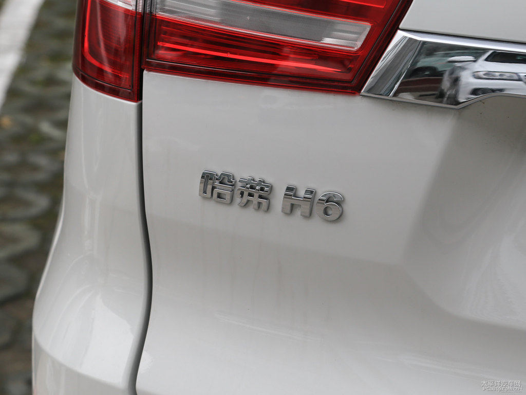 極地白哈弗H6 Coupe車尾外觀圖片