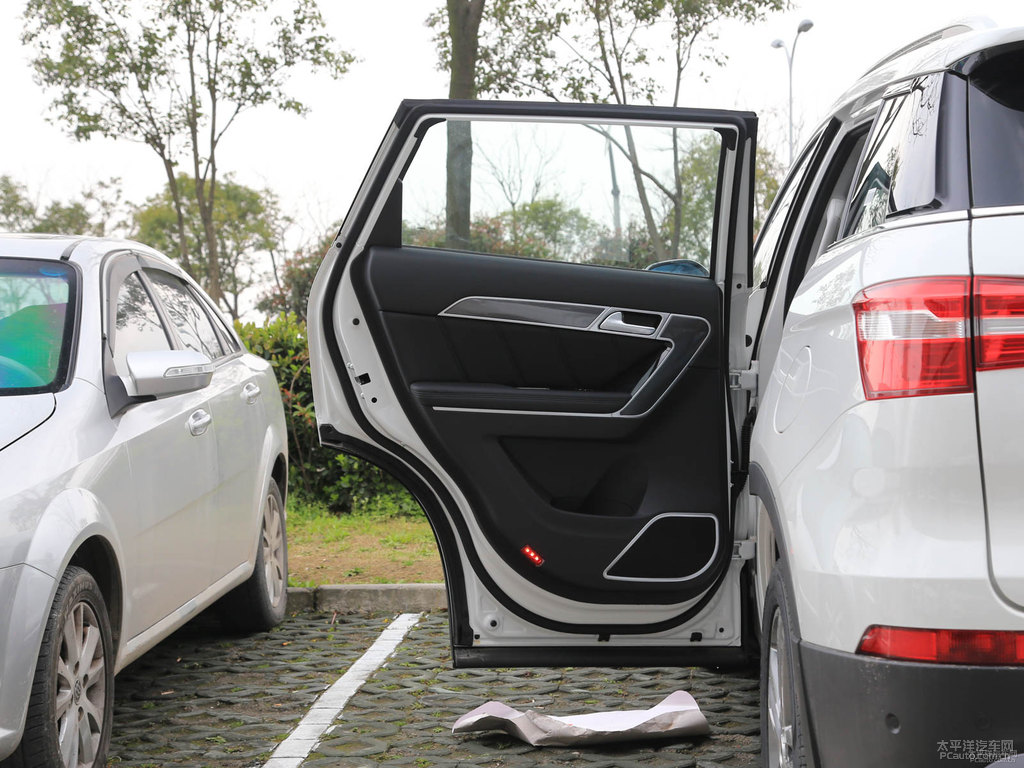 極地白哈弗H6 Coupe車廂內(nèi)飾圖片