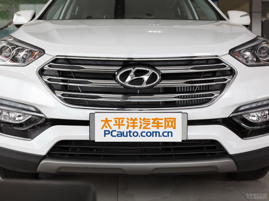 水晶白勝達(dá)車頭外觀圖片