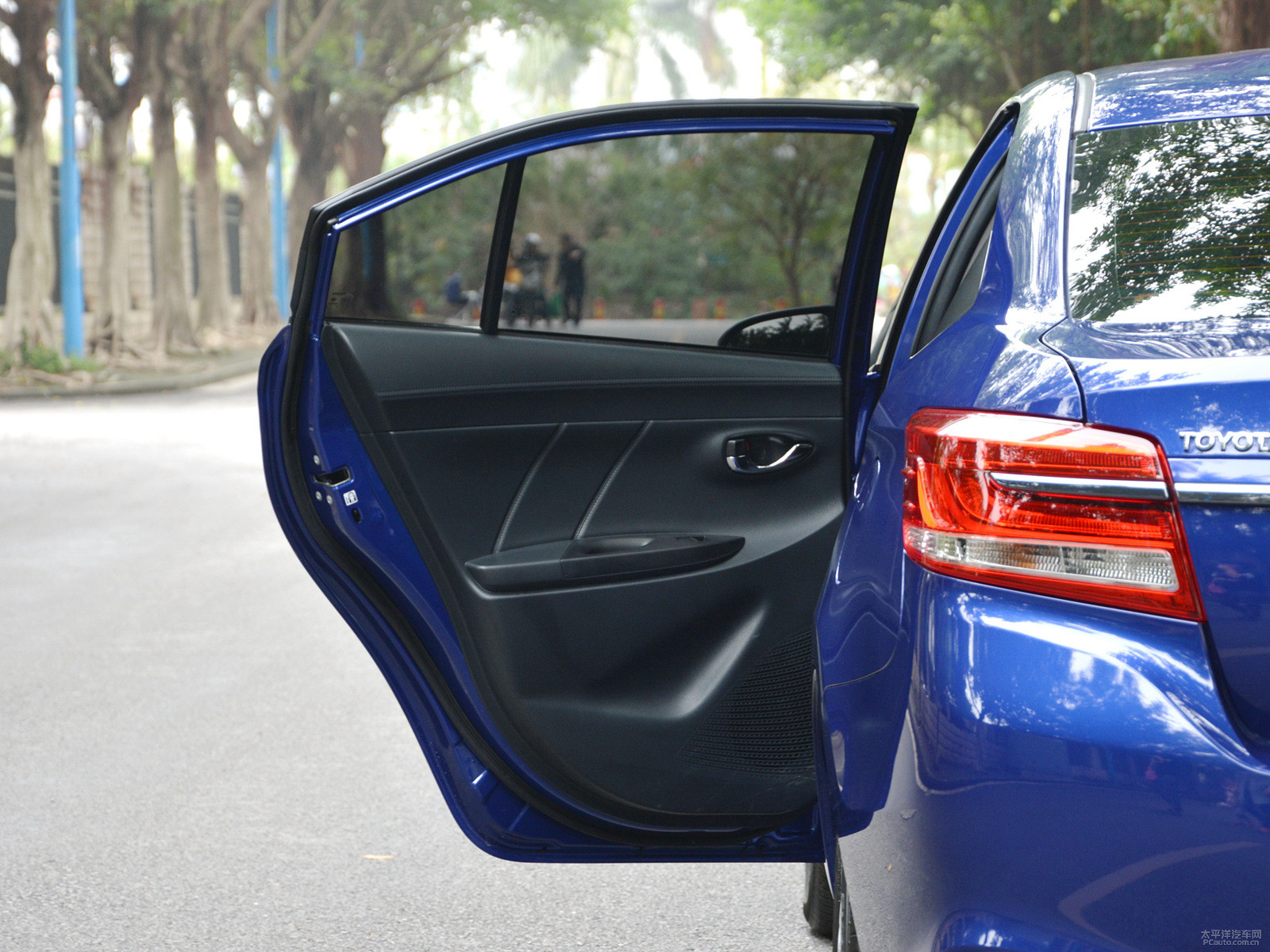 YARiS L 致享內(nèi)飾高清大圖