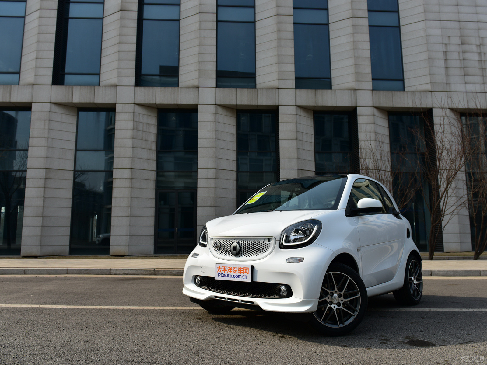 ɫ smart fortwo܇^^DƬ