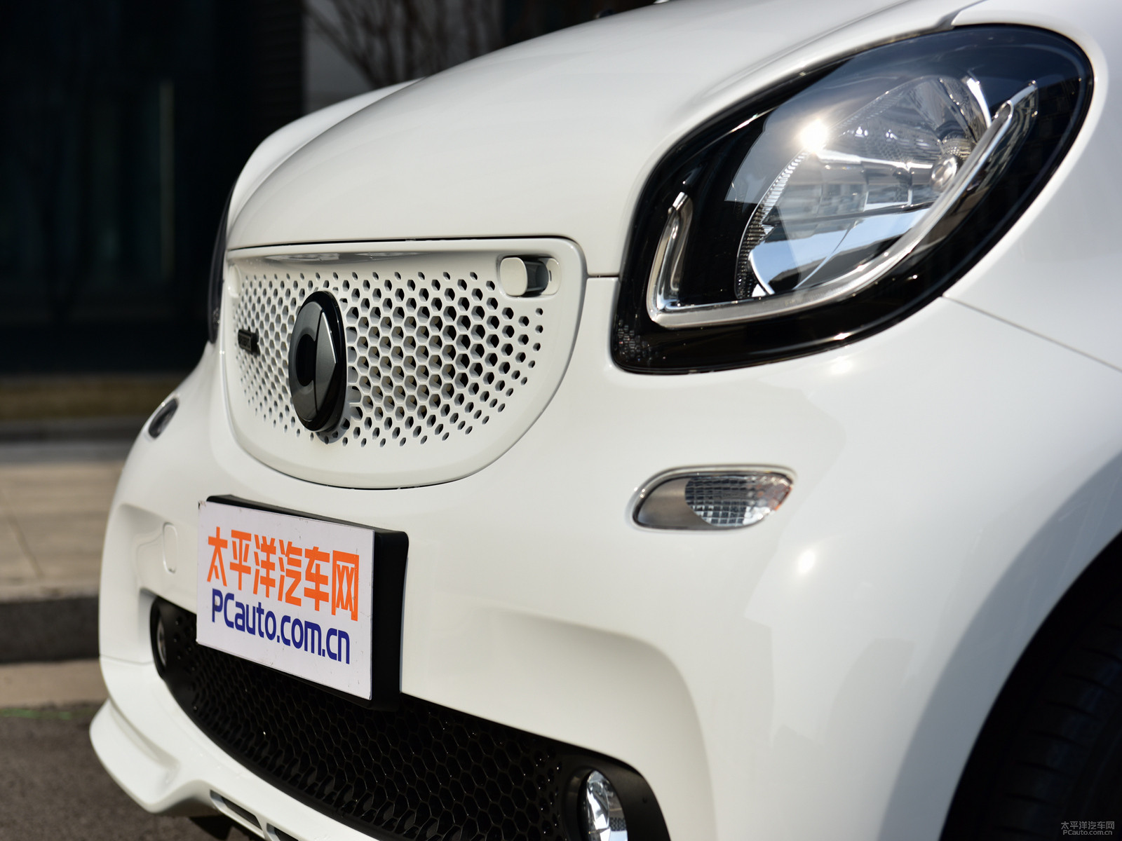 ɫ smart fortwo܇^^DƬ