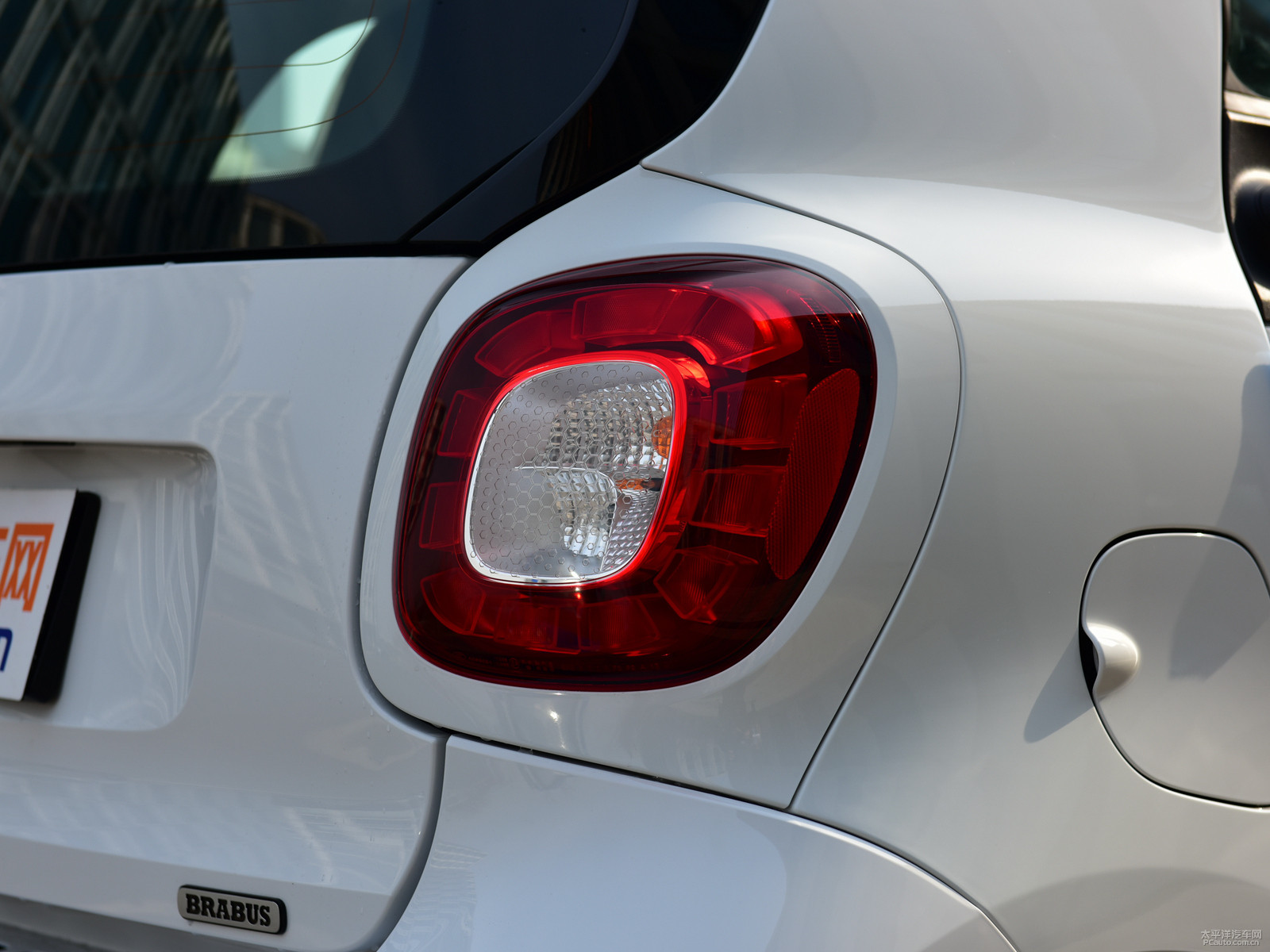 ɫ smart fortwo܇β^DƬ