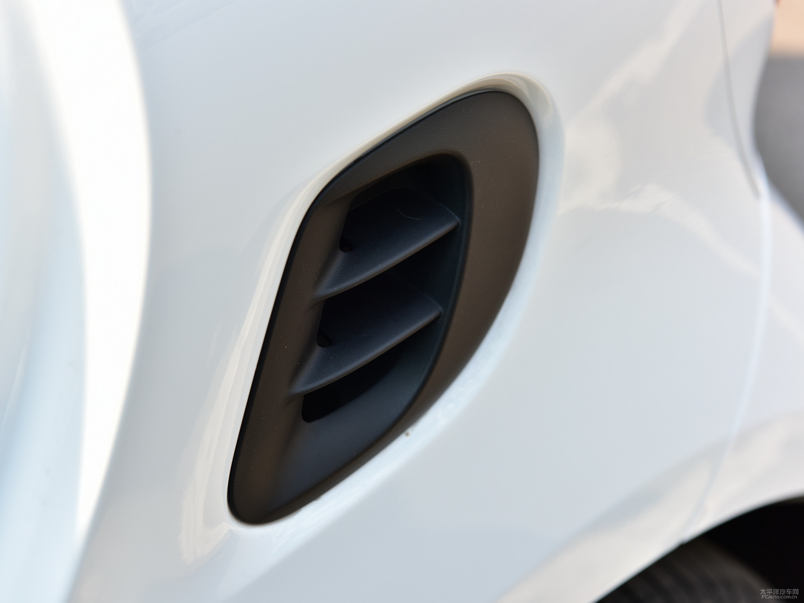 ɫ smart fortwo܇^DƬ