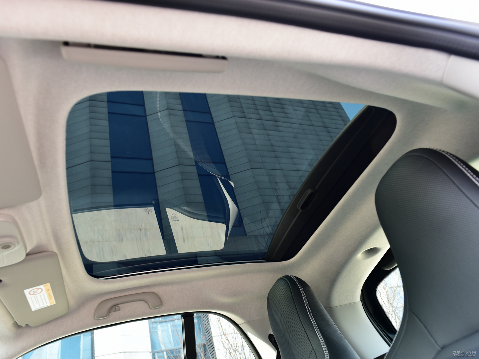 ɫ smart fortwo܇(ni)DƬ
