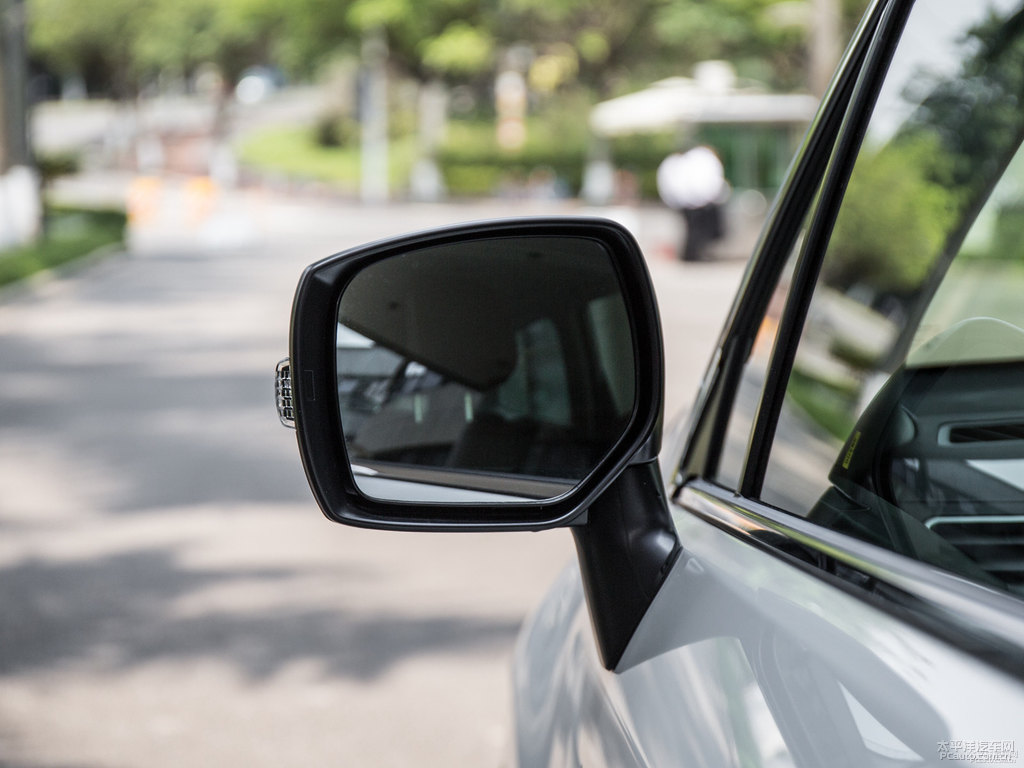 森林人車身外觀圖片