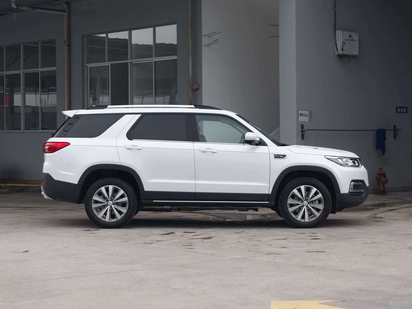 長(zhǎng)安CS95外觀高清大圖