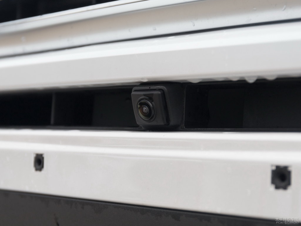 閃光月光白長安CS95車頭外觀圖片