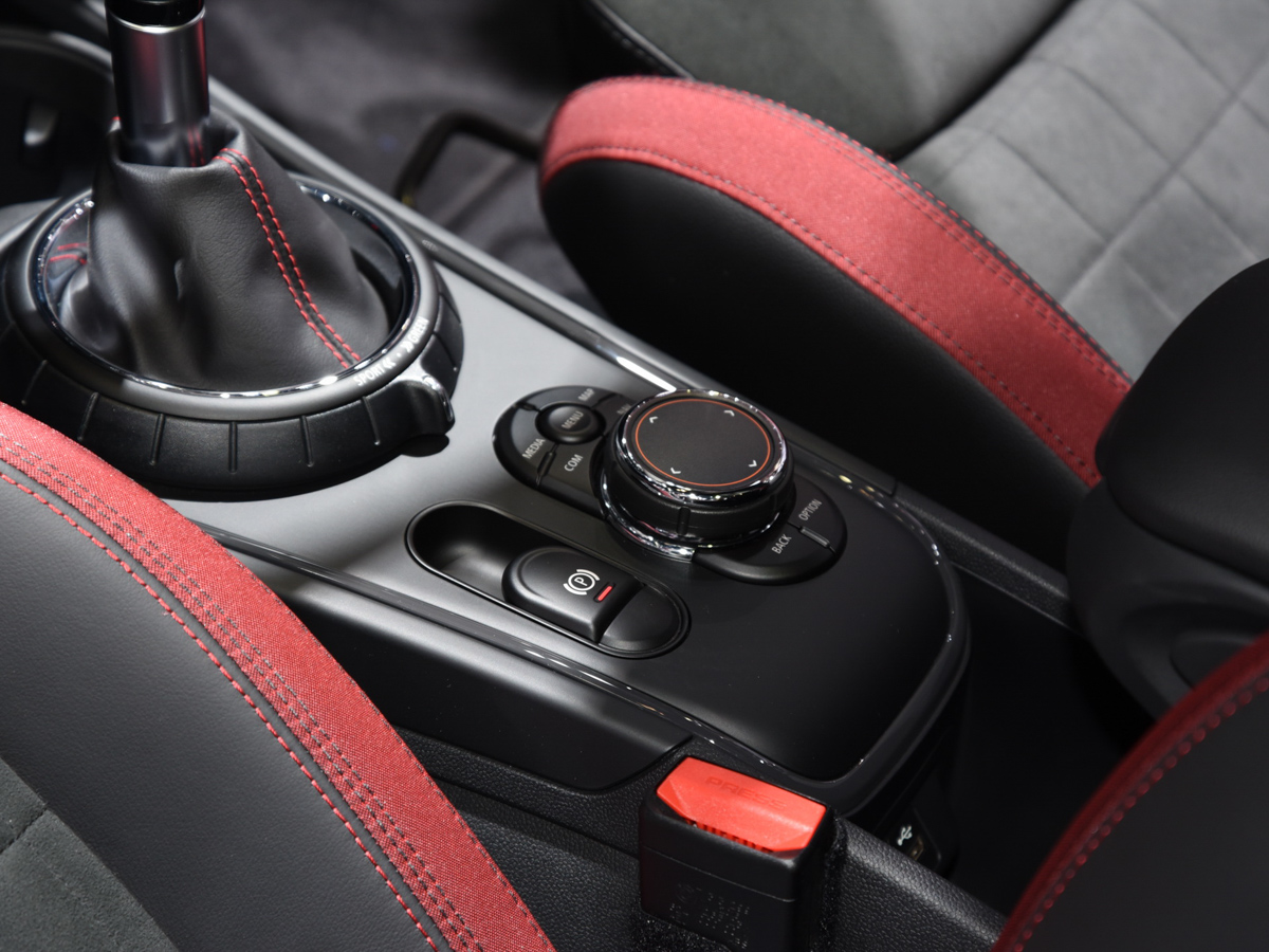 MINI JCW COUNTRYMANDƬ