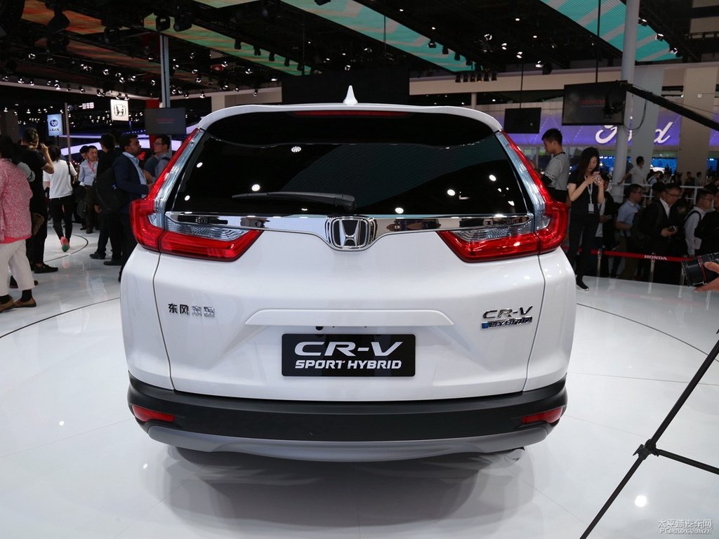 珍珠白本田CR-V整車外觀外觀圖片