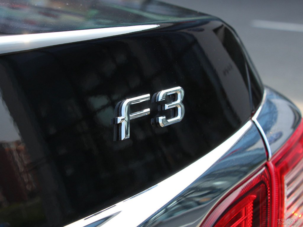 德蘭黑比亞迪F3車尾外觀圖片