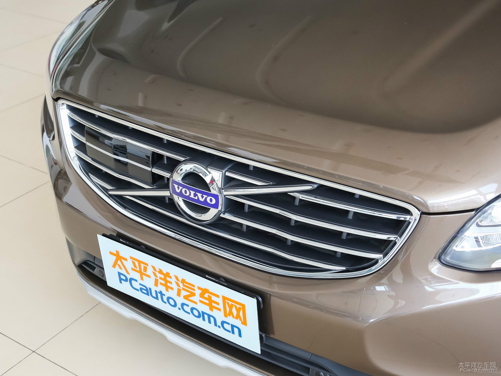 暮色銅沃爾沃XC60車頭外觀圖片