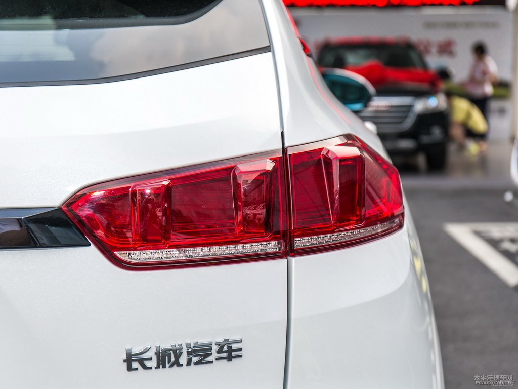 雪域白魏牌 VV7車(chē)尾外觀圖片