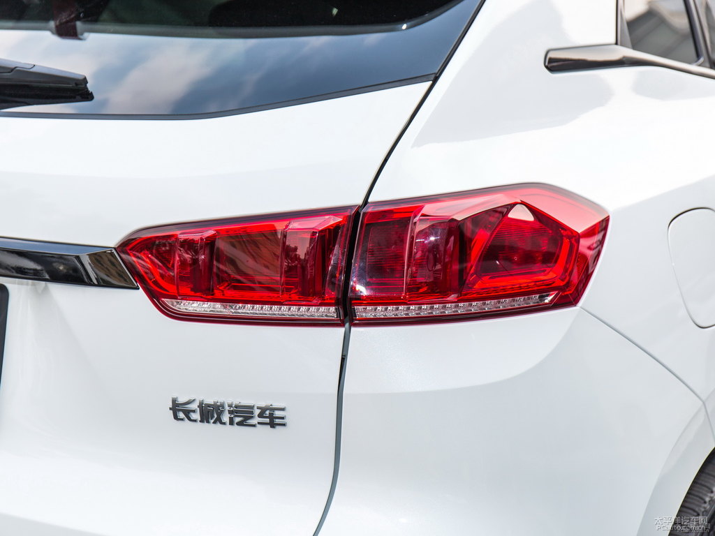 雪域白魏牌 VV7車尾外觀圖片