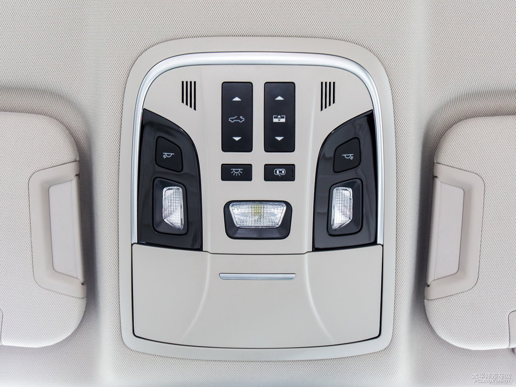 雪域白魏牌 VV7車廂內(nèi)飾圖片