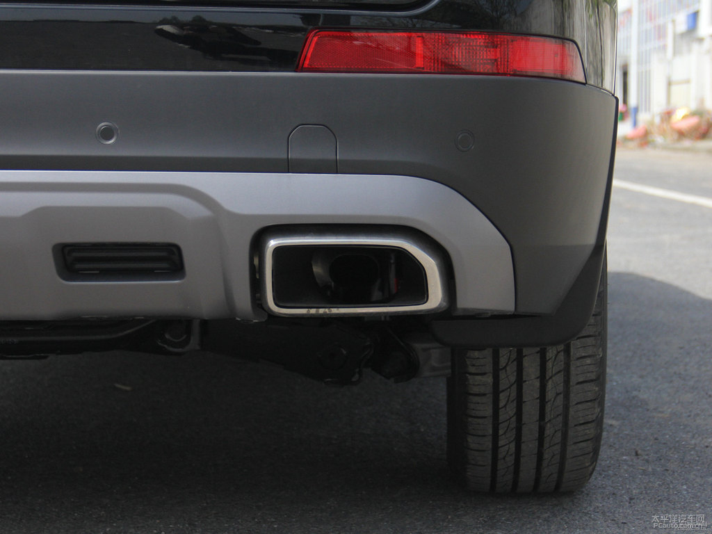 經(jīng)典黑哈弗H6 Coupe車(chē)尾外觀圖片