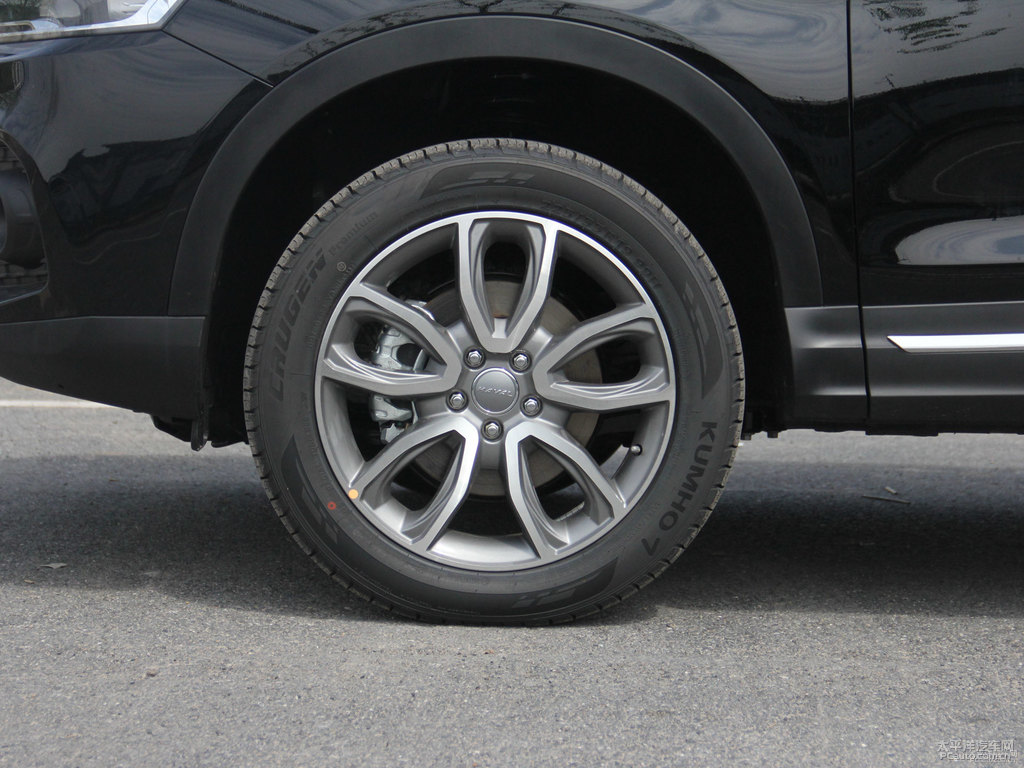 經(jīng)典黑哈弗H6 Coupe車(chē)身外觀圖片