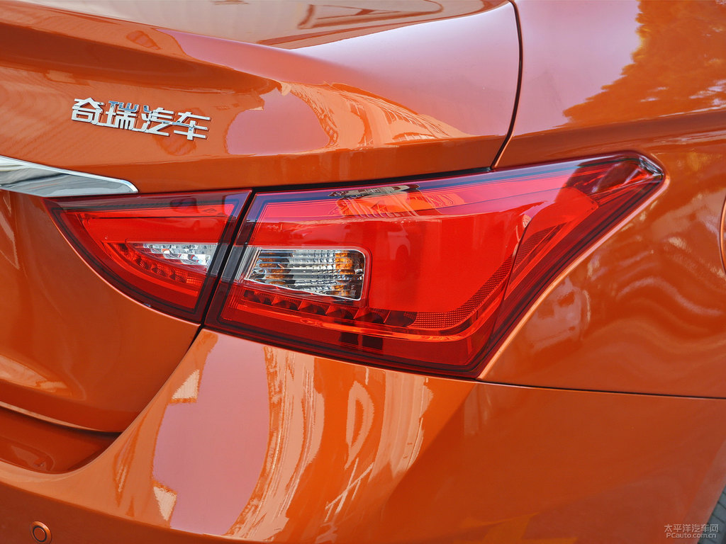 鎏光橙艾瑞澤5車尾外觀圖片