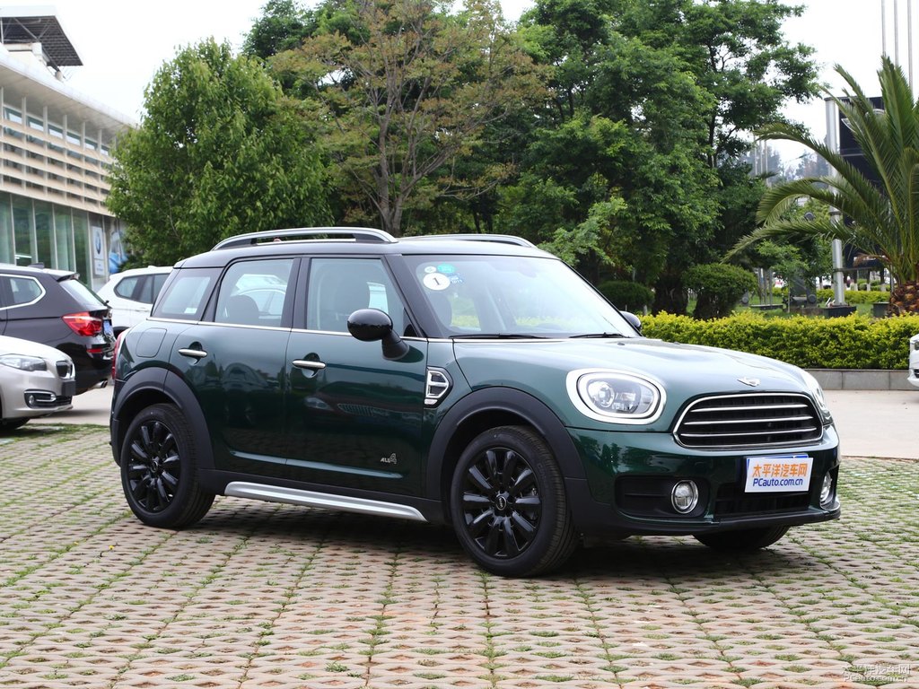 ӢGMINI COUNTRYMAN܇^^DƬ