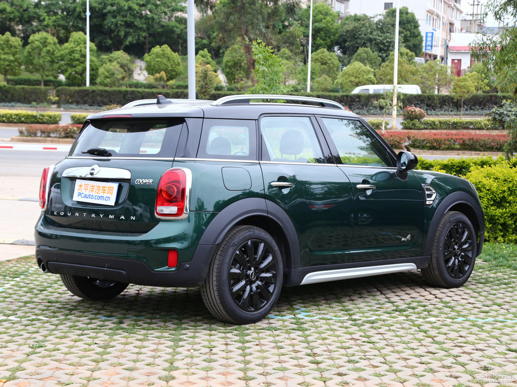 ӢGMINI COUNTRYMAN܇(ch)^^DƬ