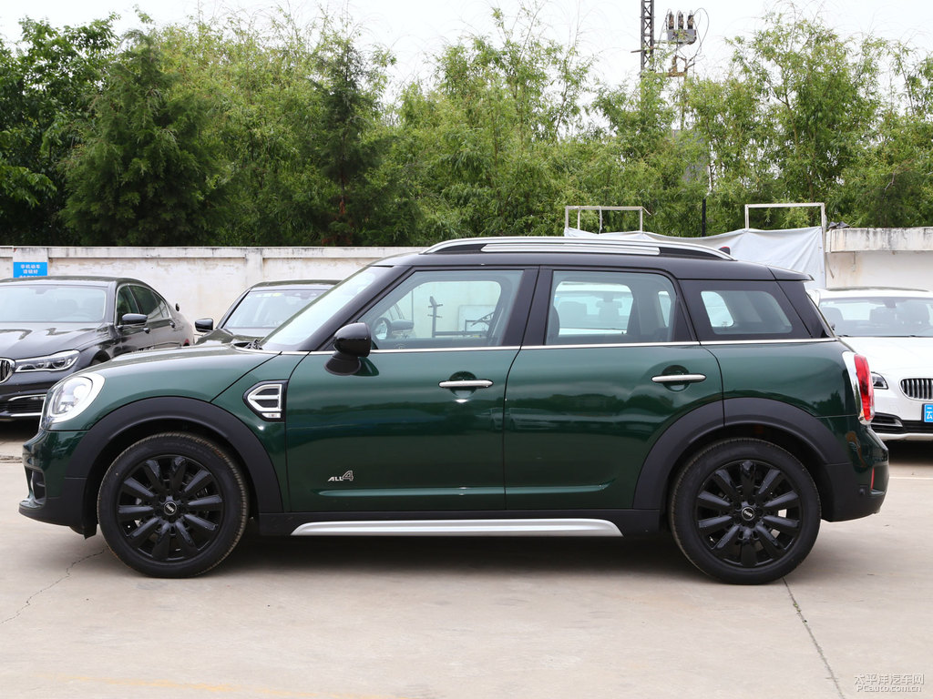 ӢGMINI COUNTRYMAN܇^^DƬ