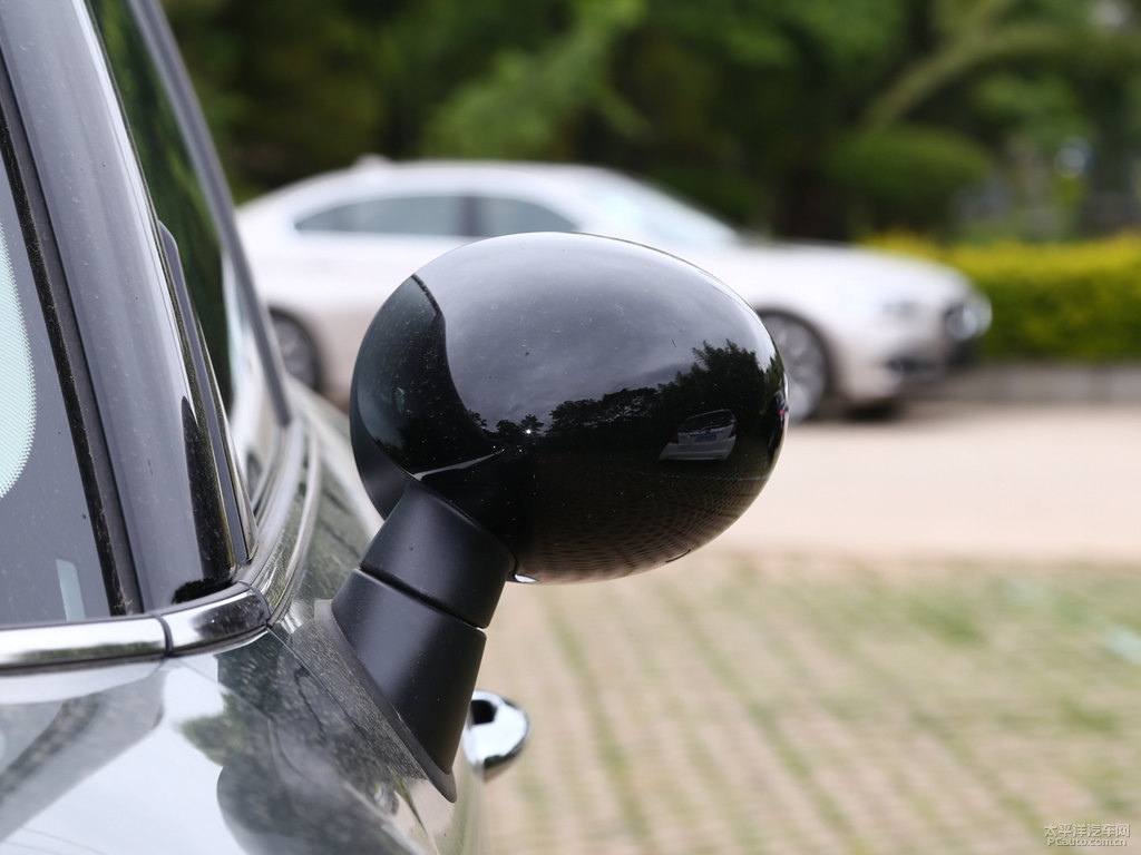 ӢGMINI COUNTRYMAN܇^DƬ