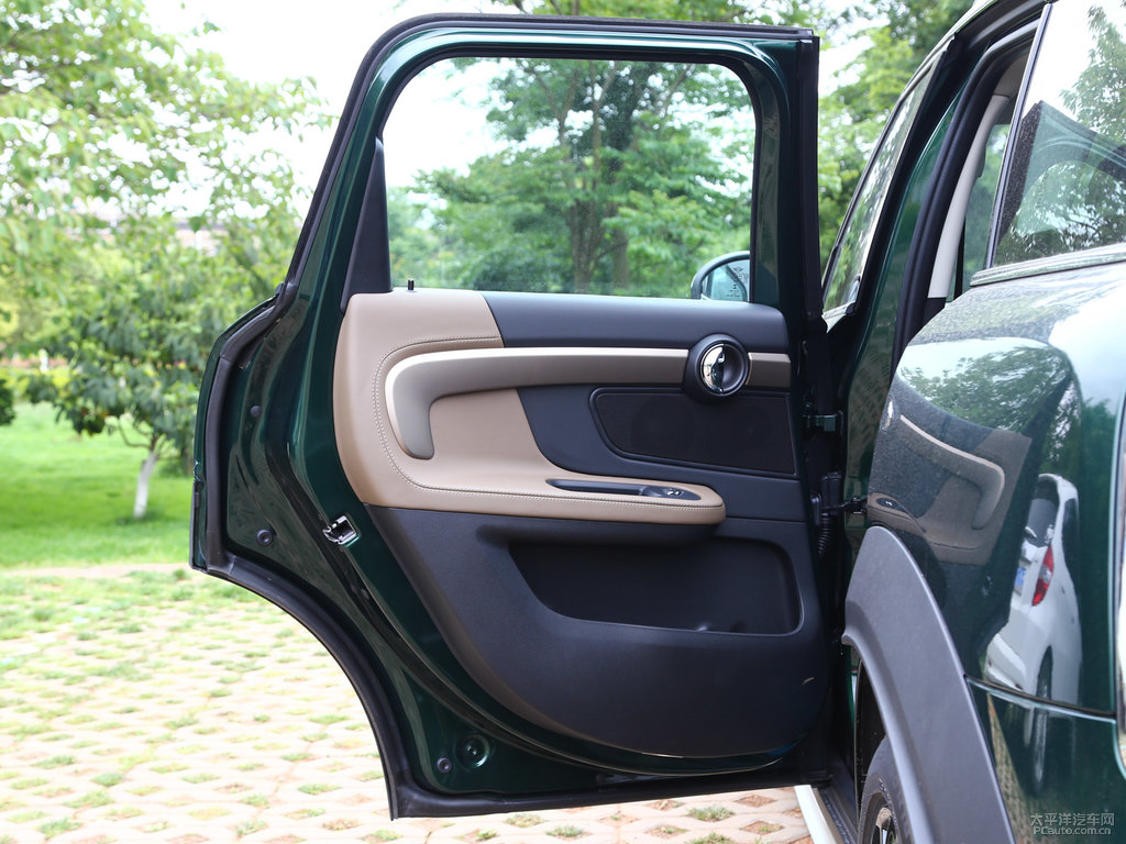 ӢGMINI COUNTRYMAN܇(ni)DƬ