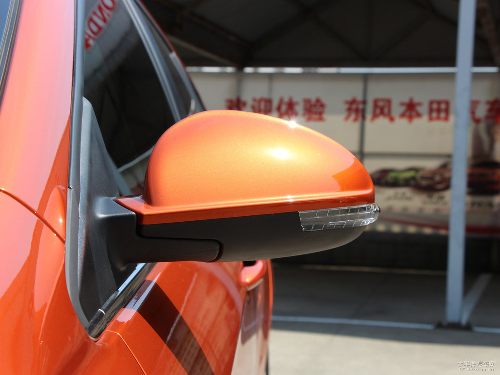 鎏光橙艾瑞澤5車身外觀圖片